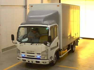 Isuzu ELF