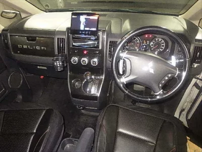 Mitsubishi DELICA D5