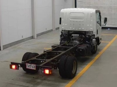 Isuzu ELF