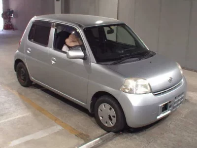 Daihatsu Esse