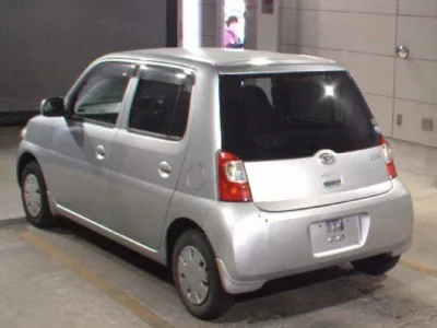 Daihatsu Esse