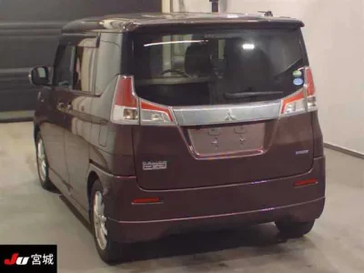 Mitsubishi DELICA D2