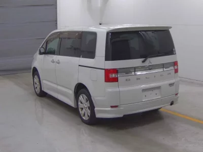 Mitsubishi DELICA D5
