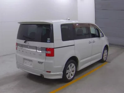 Mitsubishi DELICA D5