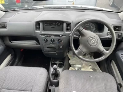 Toyota SUCCEED