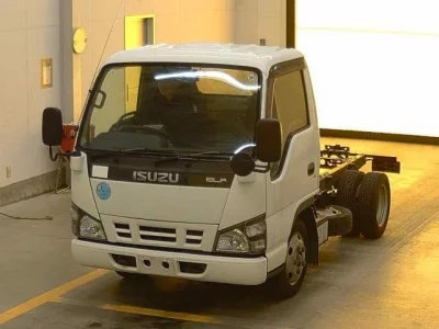Isuzu ELF