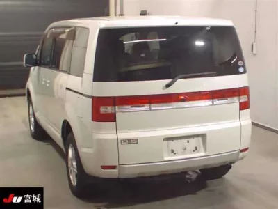 Mitsubishi DELICA D5