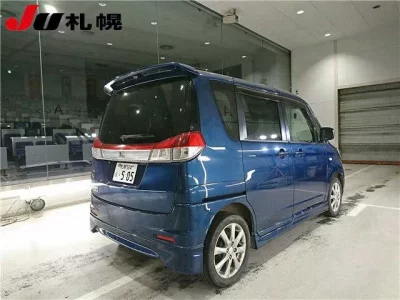 Mitsubishi DELICA D2