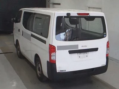 Isuzu COMO
