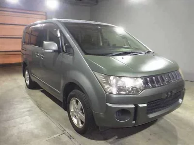 Mitsubishi DELICA D5