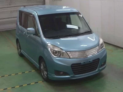 Mitsubishi DELICA D2