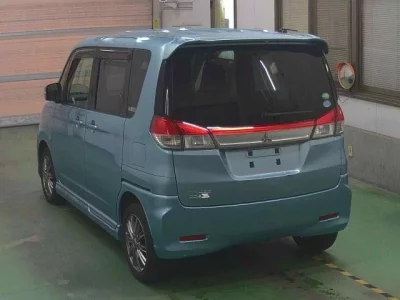 Mitsubishi DELICA D2