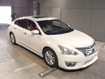 Nissan TEANA
