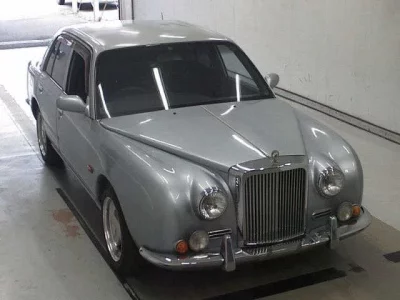 Mitsuoka GALUE