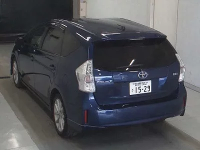 Toyota PRIUS ALPHA