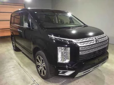 Mitsubishi DELICA D5
