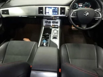 Jaguar XF SERIES