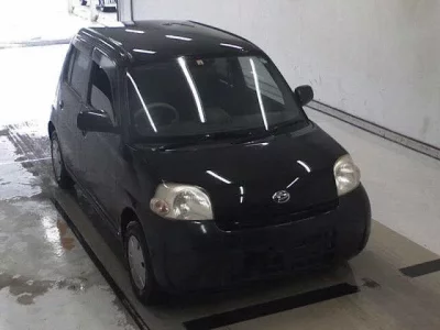 Daihatsu Esse