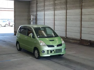 Nissan MOCO
