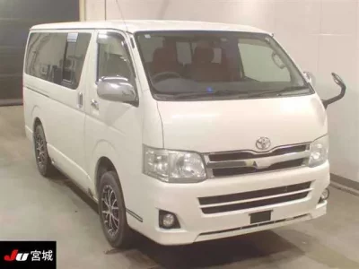 Toyota HIACE VAN