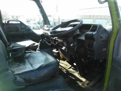 Isuzu TRUCK