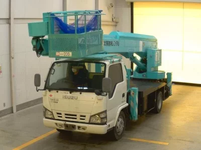 Isuzu ELF