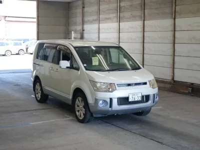 Mitsubishi DELICA D5