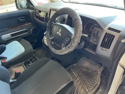 Mitsubishi DELICA D5