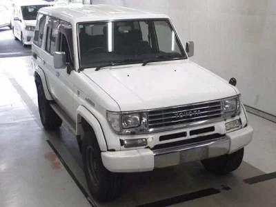 Toyota LAND CRUISER PRADO