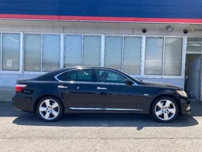 Lexus LS