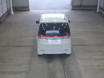 Mitsubishi DELICA D2