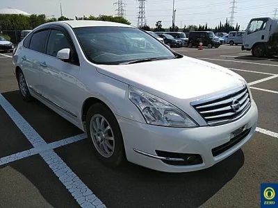 Nissan TEANA
