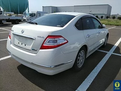 Nissan TEANA