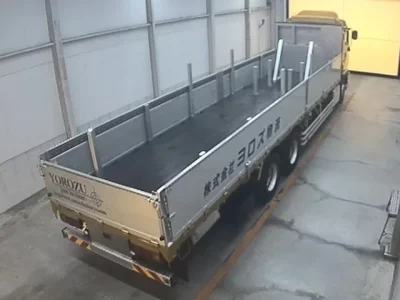 Isuzu TRUCK