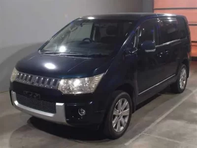 Mitsubishi DELICA D5
