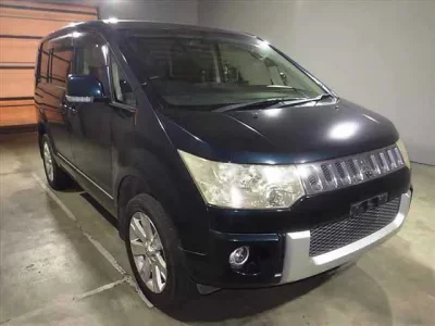 Mitsubishi DELICA D5