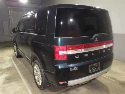 Mitsubishi DELICA D5