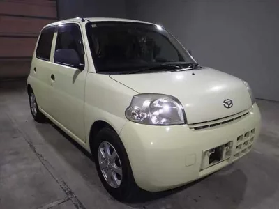 Daihatsu Esse
