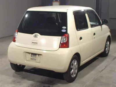 Daihatsu Esse