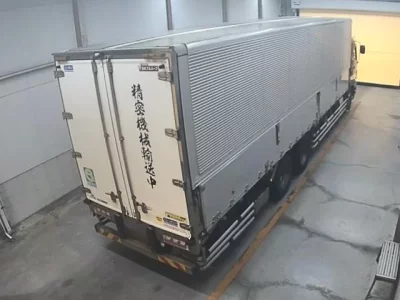 Isuzu TRUCK