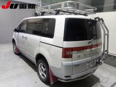 Mitsubishi DELICA D5