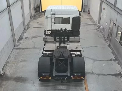 Isuzu TRUCK