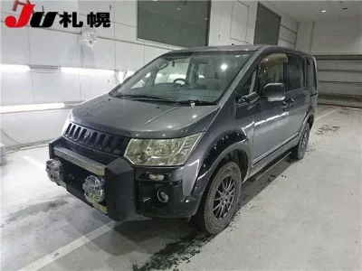 Mitsubishi DELICA D5
