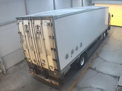Isuzu TRUCK