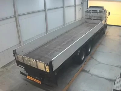 Isuzu TRUCK