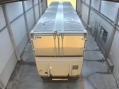 Isuzu TRUCK