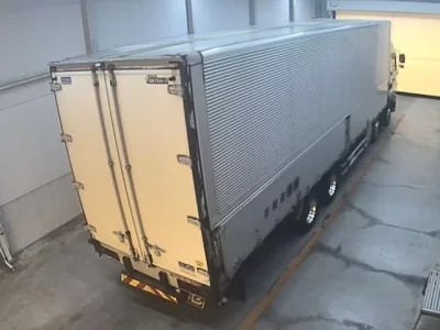 Isuzu TRUCK