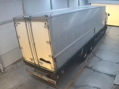 Isuzu TRUCK