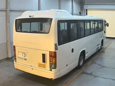 Isuzu BUS