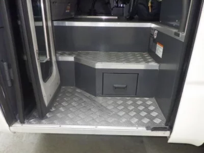 Isuzu BUS